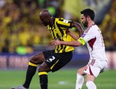 الاتحاد السعودي يتأهل إلى ربع نهائي دوري أبطال آسيا بفوز قاتل أمام الوحدة