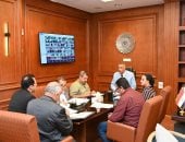 محافظ جنوب سيناء يبحث دعم الاستثمار وتذليل العقبات أمام المشروعات