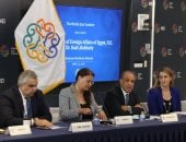 وزير الخارجية يستعرض موقف مصر من الأزمات فى مائدة مستديرة بواشنطن