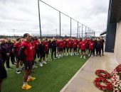 ليفربول يحيى ضحايا هيلزبره بحضور محمد صلاح.. صور