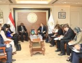 وزير التعليم العالي يستقبل نظيره الرواندي وسفير رواندا ويسلمه رسالة خطية للرئيس السيسى