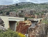 رويترز: إسرائيل تقصف آخر جسر يربط جنوب لبنان ببقية البلاد