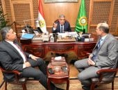 محافظ الدقهلية يستقبل مدير المنطقة لشركة غاز مصر
