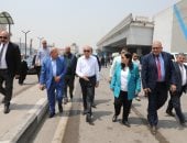 ​محافظ القاهرة فى جولة مفاجئة أعلى دائرى السلام: لا تهاون مع المواقف العشوائية