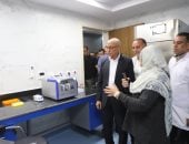 محافظ شمال سيناء يتفقد مبنى الغسيل الكلوي بالعريش تمهيدًا لافتتاحه.. صور