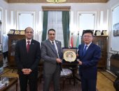 مباحثات لتعزيز سبل علاقات التعاون بين جامعة القاهرة وجامعة نورث ويست الصينية