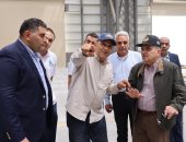 الفريق أسامة ربيع يتفقد أعمال بناء قاطرات"عزم"ويتابع معدلات بناء سفن الصيد.. فيديو