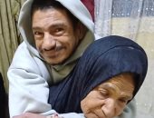 تحمل نجلها على ظهرها منذ 45 عامًا.. التأمين الصحى يتحرك لرعاية سيدة بورسعيد