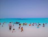 مع اقتراب موسم الصيف.. شواطئ مطروح فى انتظار عشاقها.. الأُبَيض الأجمل على البحر المفتوح.. ومنطقة القصر وأم الرَخَم وعجيبة تتميز شواطئها بالمياه النقية والرمال البيضاء وعدم الزحام.. صور
