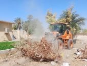 رفع 40 طن قمامة وأتربة وتراكمات فى حملات نظافة مكثفة بمدينة الأقصر