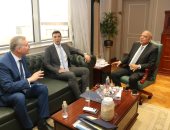 وزراء الكهرباء والبترول والصناعة يبحثون ملفات العمل المشتركة لضمان أمن الطاقة