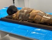 لغز أثرى على صدر طفل مصرى قديم.. التكنولوجيا تكشف سراً مخبأ منذ 2000 عام