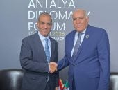 وزير الخارجية يلتقى مع نظيره الجزائرى على هامش أعمال منتدى أنطاليا الدبلوماسى
