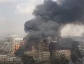 تمركز 10 سيارات إطفاء وإسعاف بمحيط إخماد حريق مخزن خردة بمدينة نصر.. صور