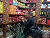 بعد عودة الحياة للمحال ليلاً.. الطاقة الشمسية ضرورة اقتصادية للتجار 