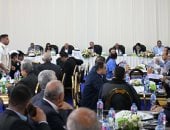 رئيس الوزراء يلتقي أعضاء من مجلسي النواب والشيوخ وكبار مشايخ وعواقل سيناء