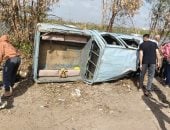 إصابة 7 أشخاص إثر انقلاب سيارة بكوم حمادة فى البحيرة