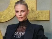 تشارليز ثيرون تكشف تفاصيل صادمة عن ليلة مقتل والدها