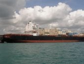 نيويورك تايمز عن مسئولين: أمريكا تحتفظ بحمولة السفينة الإيرانية المستهدفة