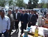 محافظ الأقصر يفتتح سوق اليوم الواحد رقم 52 بنجع الخطباء بتخفيضات تصل لـ30%.. صور