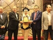 نقابة الصحفيين تكرم الزميلة أميرة شحاتة لحصولها على الماجستير فى سياسات الإعلام