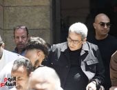 إياد نصار ويسرى نصر الله ومحمود سعد يحضرون جنازة والد منه شلبى