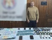 عقود وهمية وأختام "مضروبة".. سقوط إمبراطور تسفير الشباب