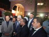 محافظ المنوفية يتفقد موقع حريق "مخزن الأدوية" بمبنى معهد الكبد القديم