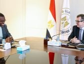وزير التخطيط يبحث مع ممثلي البنك الإفريقي للتنمية سبل تعزيز التعاون