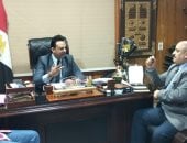 وكيل صحة سوهاج يستقبل وفد الصحة لبحث تطوير إقامة الأطقم الطبية بالمستشفيات