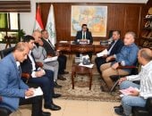 نائب محافظ الفيوم يناقش مشكلات مساكن دمو الجديدة ويوجه بسرعة حلها