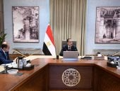 رئيس الوزراء يتابع موقف ترشيد استهلاك المواد البترولية فى المشروعات الحكومية