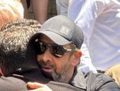  أشرف زكى وكريم عبد العزيز وأحمد رزق يساندون منة شلبى فى جنازة والدها