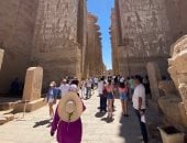 معالم الأقصر الأثرية تسجل إقبالا سياحيا من حول العالم للاستمتاع بالتاريخ والطقس الدافئ.. وعودة رحلات البالون للتحليق بسماء الأقصر بخروج 37 رحلة تقل 900 سائح.. الزيارات السياحية تنعش الأجواء في الكرنك