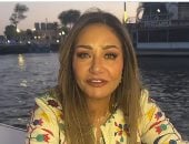 ليلي علوي توجه رسالة للكينج محمد منير من أسوان: بحبك وبدعيلك.. فيديو