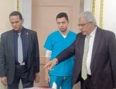 نائب رئيس جامعة الأزهر فى جولة مفاجئة بمستشفيى الحسين والزهراء الجامعيين 