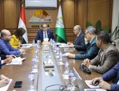 محافظ الجيزة: دعم حى الوراق بشركتى نظافة و60 عاملًا لرفع كفاءة الخدمات