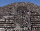 مقتل كندية وإصابة 13 سائحا فى إطلاق نار بهرم تيوتيهواكان المكسيكى.. فيديو