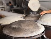 خبز الصاج فى سيناء.. تراث متوارث يواكب الحداثة ويغزو موائد الحضر.. صور وفيديو