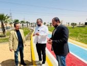 "الحديقة المركزية" بالعبور الجديدة.. متنفس عصرى بالمدن الذكية.. تضم مناطق جلوس مزودة بأنظمة إضاءة حديثة موفرة للطاقة وخامات عالية الجودة.. وبرجولات بتصميمات عصرية لتوفير بيئة جمالية.. وشبكة مسارات مخصصة للمشاة