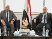 وزيرا الاستثمار والعمل يتفقان على تعزيز وتطوير منظومة التواصل مع الشركات الكبرى