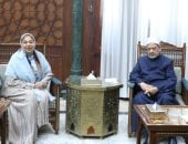 شيخ الأزهر: لا يجوز أن تطغى الكرة على التعليم والقراءة