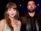 شائعات حمل تايلور سويفت من ترافيس كيلسى تثير الجدل مجددًا