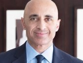 سفير الإمارات بواشنطن يوسف العتيبة ينفى احتياج الإمارات إلى أى دعم مالى