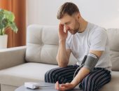 انخفاض ضغط الدم.. علامات مهمة ومتى يجب استشارة الطبيب؟