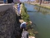 وزيرة البيئة: التحفظ على سيارة نقل تلقى مخلفات سائلة بمصرف القلعة بالإسكندرية