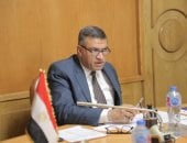 محافظ قنا يستعرض ملفات التنمية المستدامة.. ويؤكد دعم المشروعات الخضراء