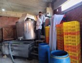 مواد خطرة تسبب النزيف.. ضبط 3 أطنان لبن فاسد داخل مصنع غير مرخص أسيوط