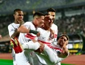 حسابات معقدة وأمل قائم.. كيف يفكر الأهلى والزمالك وبيراميدز في حسم اللقب؟