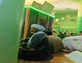 أذكار من داخل مقام العارف بالله الشيخ مصطفي عبد السلام بإدفو.. مباشر